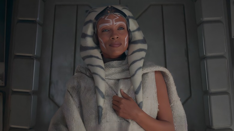 Ahsoka Tano in cloak