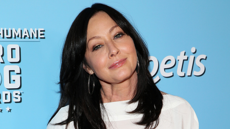 Shannen Doherty smiling