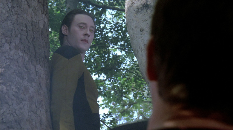 Data meets Riker in Encounter at Farpoint