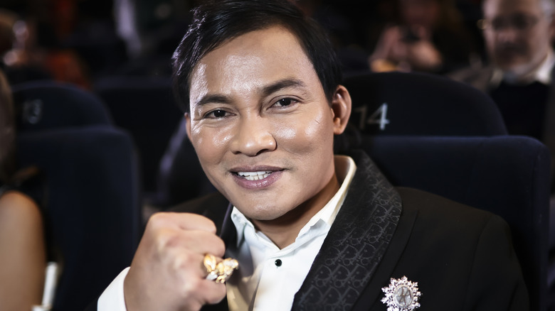 Tony Jaa punch pose