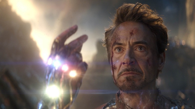 Tony with infinity gauntlet